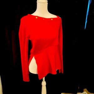 Venus sweater size small